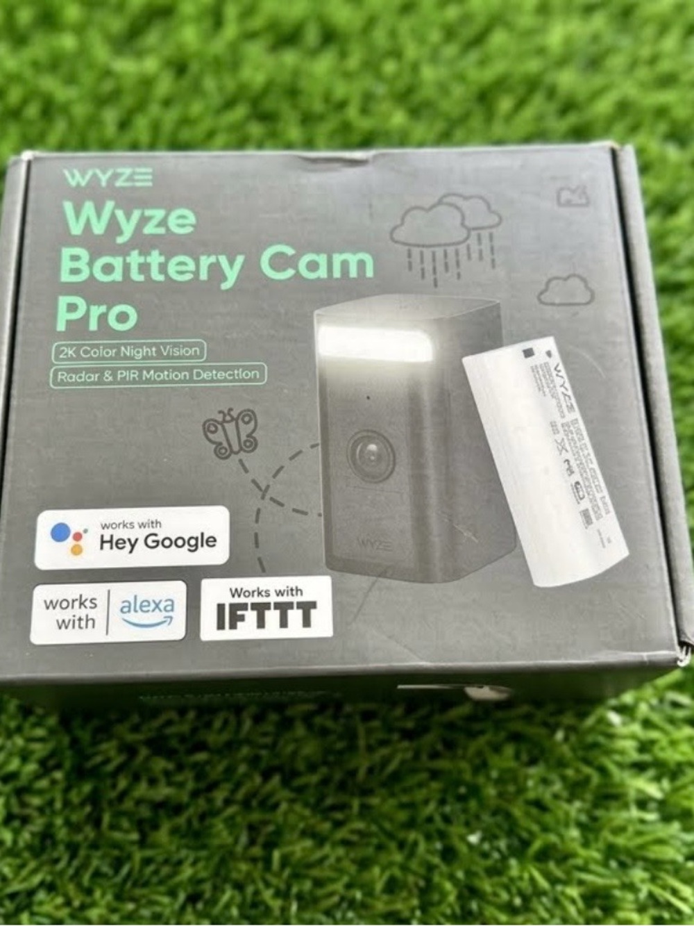 Wyze Battery Cam Pro 2K Wireless Security Camera Black New unopened